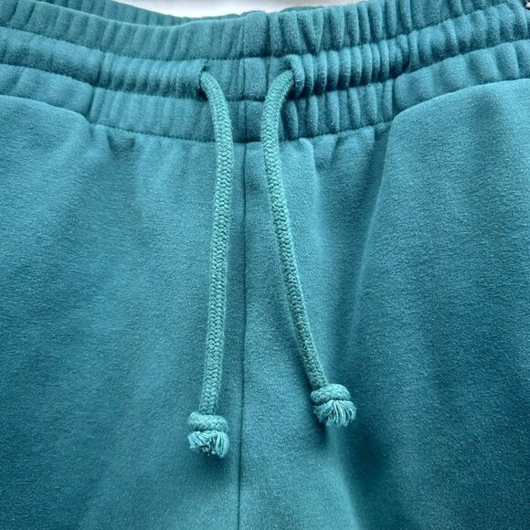 Zyia Active Hooded Sweatshirt and Relaxation Sweats Set Color Pine Kangaroo Pock - Picture 12 of 15